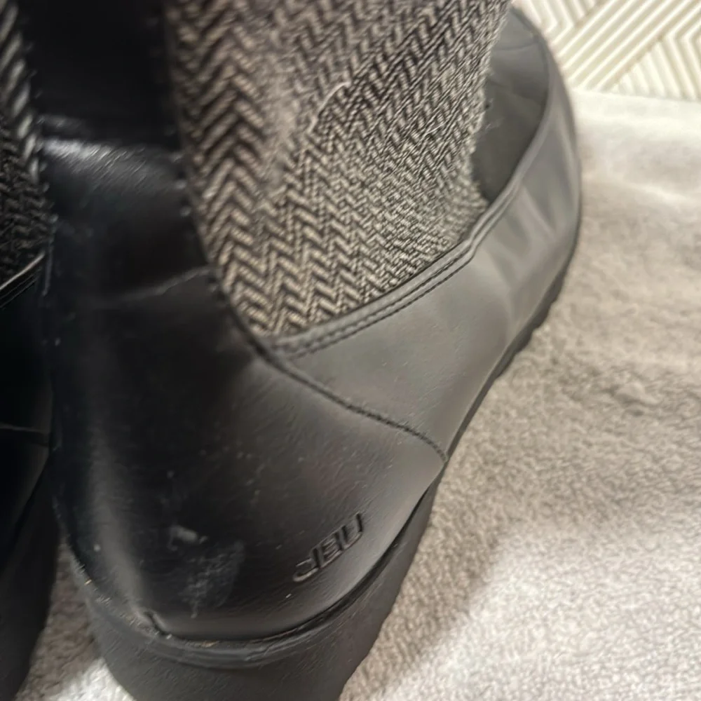 Women’s boots JBU‎ boots size 9 winter cold weather boots